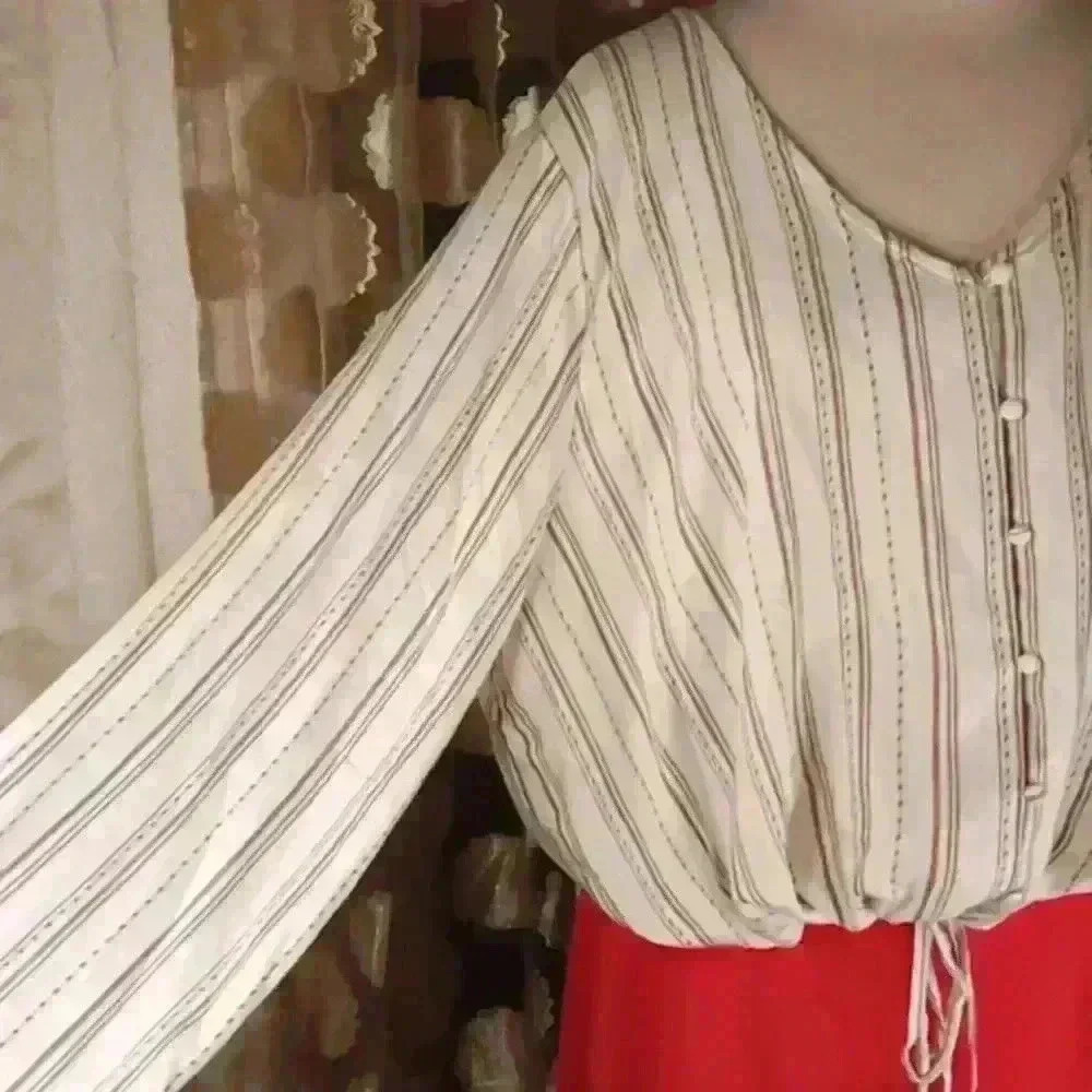 5/$25 ANA XXL CROP TIE TOP. Neutral TONE. - Picture 6 of 12